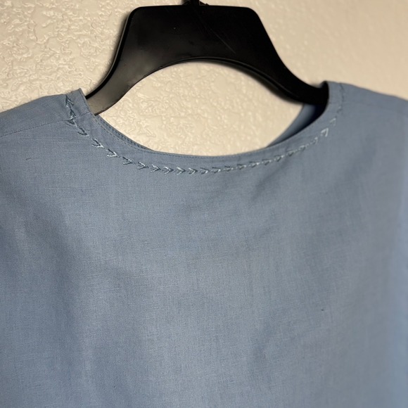 Eddie Bauer Embroidered Linen Blend Casual Cottagecore Blouse Blue Coastal Sz M - Picture 7 of 7